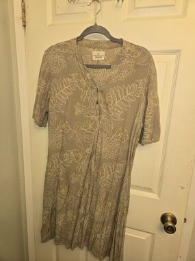 Waiwaolani Dress